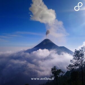 Viaggio di Nozze in Guatemala: Un'avventura tra antiche civiltà e natura incontaminata