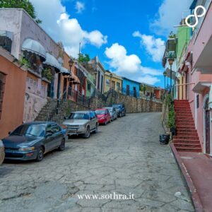 Santo Domingo, la capitale della Repubblica Dominicana, è una città che fonde armoniosamente il passato coloniale con la vivacità della cultura caraibica moderna