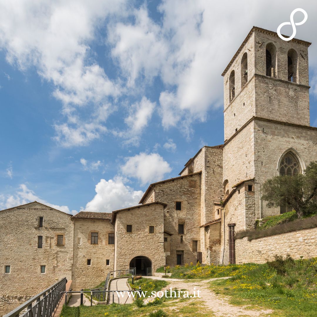 L’antica Via dei Consoli e i vicoli di pietra