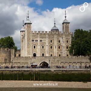 La Torre di Londra, il racconto di mille anni di storia inglese Una guida per innamorarsi di un luogo speciale
