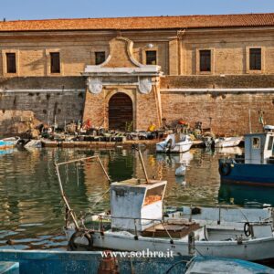 La Mole Vanvitelliana di Ancona Stella a Cinque Punte che Galleggia sul Mare